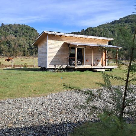 Cabana Del Campo Hornopiren Exterior photo